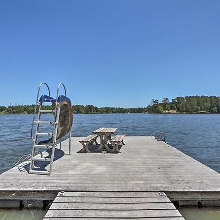 House With Dock And Slide Situated On Lake Sinclair! Sparta Esterno foto