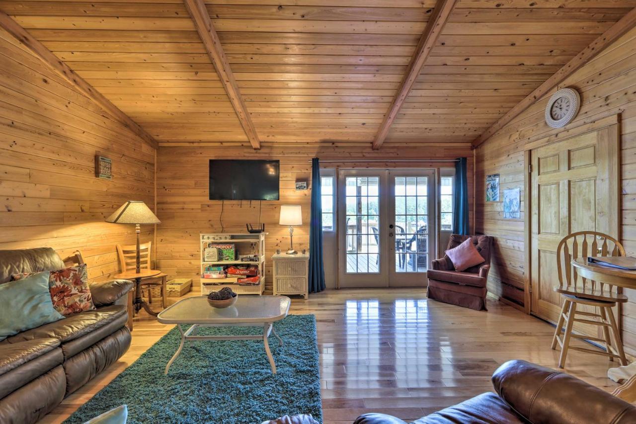 House With Dock And Slide Situated On Lake Sinclair! Sparta Esterno foto