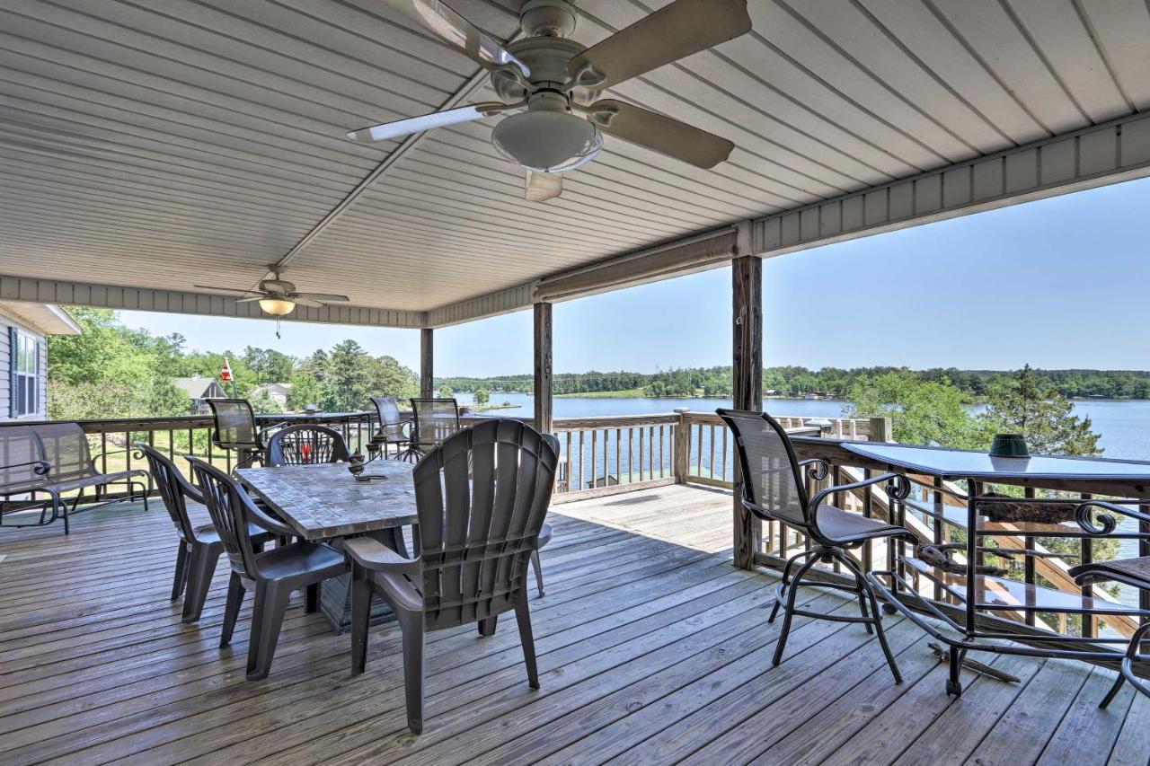House With Dock And Slide Situated On Lake Sinclair! Sparta Esterno foto