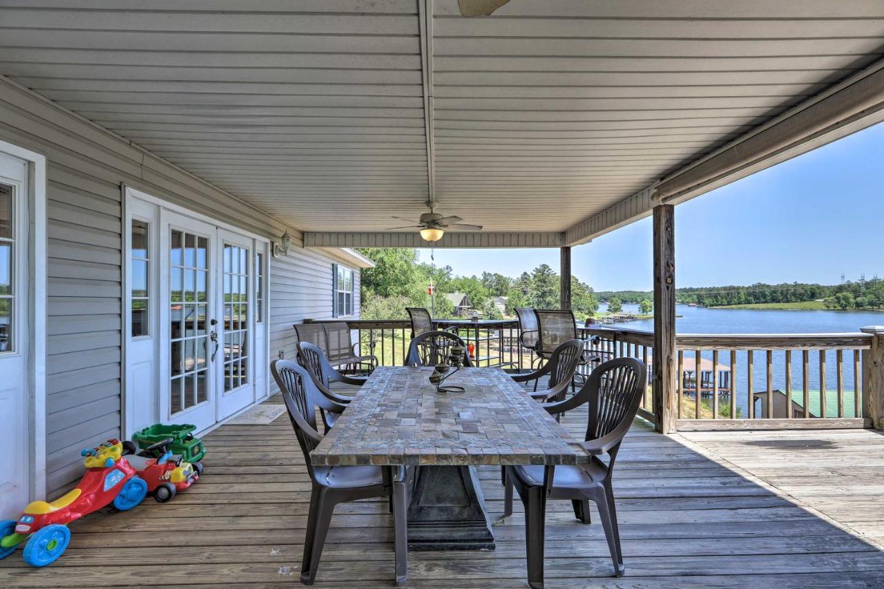 House With Dock And Slide Situated On Lake Sinclair! Sparta Esterno foto